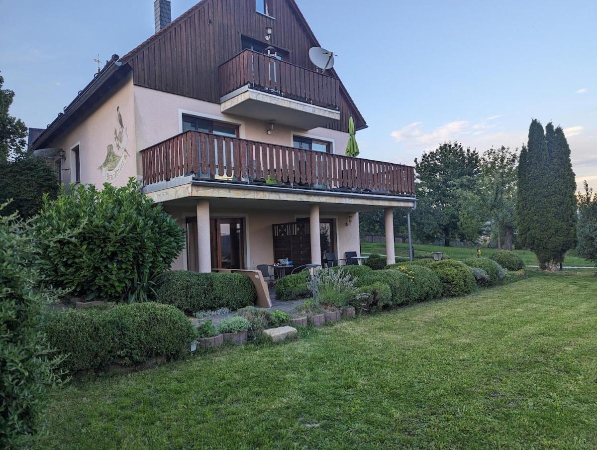 Ferienwohnung S2 - Urlaubsmagie - Am Wanderweg Mit Terrasse Sebnitz Exterior foto